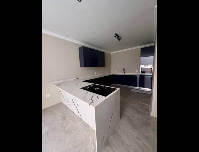 5 BEDROOM PROPERTY TO RENT IN HYDE PARK